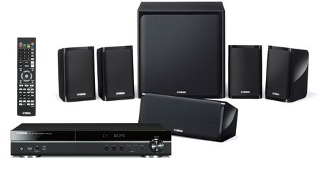 Yamaha Blu-ray hemmabiopaket BRX610 & NS-P40 i gruppen Paketlösningar / Paket för hemmet / Hemmabio & Hemmabiopaket hos BRL (159BRX610PTK1)