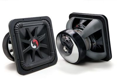 Kicker 07S18X2, Solo X 18'