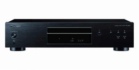 Svart CD-spelare med frontpanel och knappar från Pioneer.