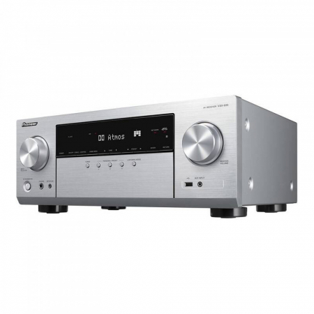Hemabioförstärkare Pioneer VSX-935, silverfärgad med flera knappar och dials.