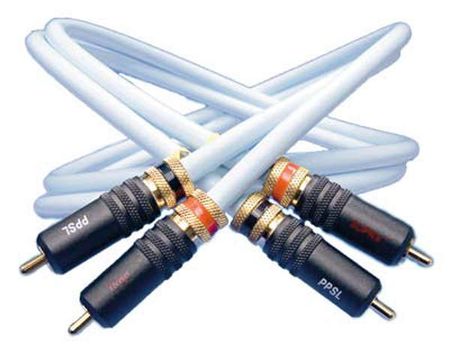 Kabel med RCA-kontakter, designad för ljud- eller videotransmission.