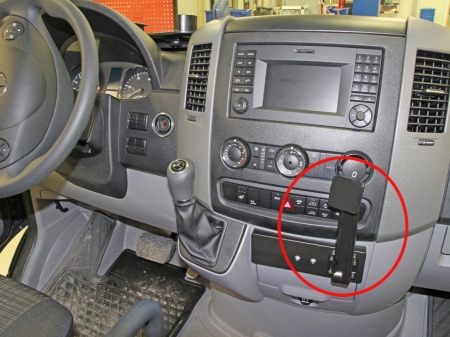 Brodit Förstärkt ProClip, Mercedes Benz Sprinter 07-18 i gruppen Billjud / Vad passar i min bil / Mercedes / Sprinter / Sprinter 2006-2018 hos BRL (240213491)