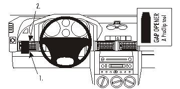 Instrumentbräda med ratt och kontroller, inklusive diagram för verktyg.