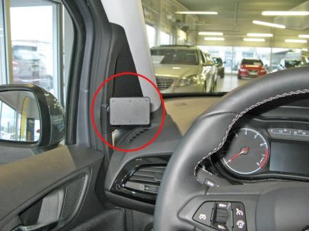 Opel Corsa 15-15, Vänster