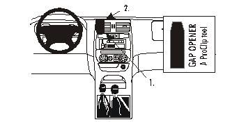 En illustration av insidan av Nissan Terrano II med märkta element.