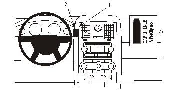 Bilden visar instrumentbrädan och ratten i Chrysler 300C/Touring 05-10.