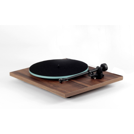 Rega Planar 2 vinylspelare med Nd3 MM-pickup, valnöt i gruppen Nyheter hos BRL (291PLANAR2WAND3)