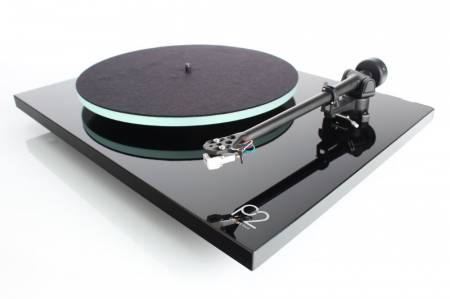 Rega Planar 2 Carbon, platespiller i gruppen Lyd til hjemmet / Hifi / Platespillere hos BRL Electronics (291PLANAR2r)