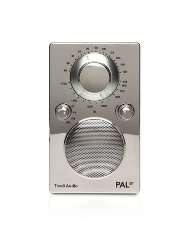 FM-radio i krom med Bluetooth-funktion och rund ratt för inställningar.