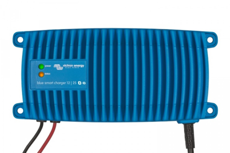 Victron Blue Smart IP67 vattentät batteriladdare 25A, 12v i gruppen Billjud / Tillbehör / Batteriladdare  hos BRL Electronics (421VBSIP671225)