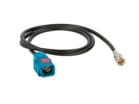 Kabel med Fakra-kontakt i ena änden och SMB-kontakt i andra, 50 cm lång.