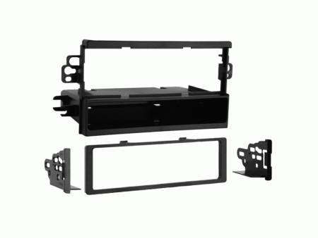 Monteringsram 1-DIN med prylfack, svart i gruppen Billjud / Vad passar i min bil / Suzuki / Grand Vitara / Grand Vitara 1998-2006 hos BRL (700281087131)