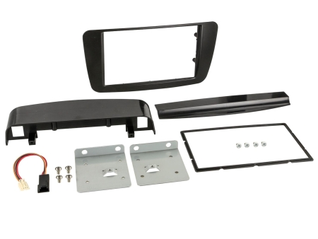 Monteringsram 2-DIN Mercedes A/CLA/GLA svart i gruppen Billjud / Vad passar i min bil / Mercedes / A-klass / A-klass W176 2013-2018 hos BRL (70038119039)