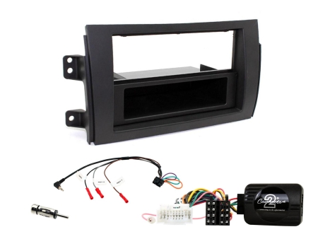Installationskit för Suzuki SX4, inkluderar ram och kablage för ljudsystem.