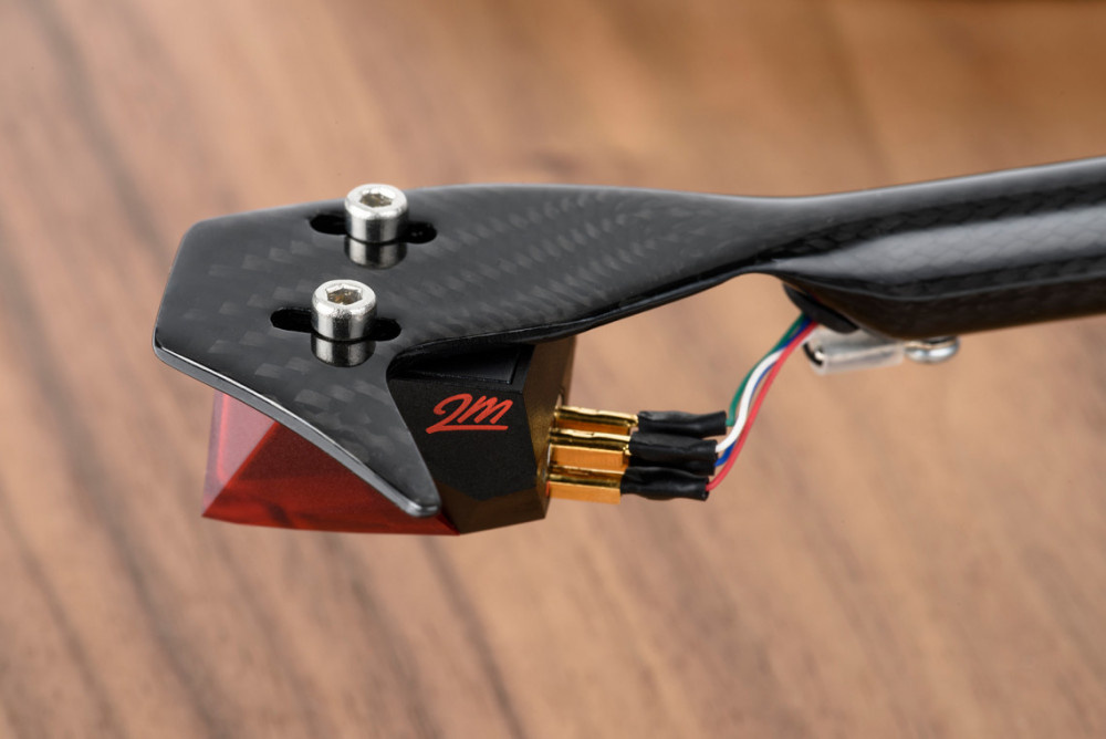Pro-Ject Debut Carbon RecordMaster med 2M RED-pickup och digitalisering, pianovit