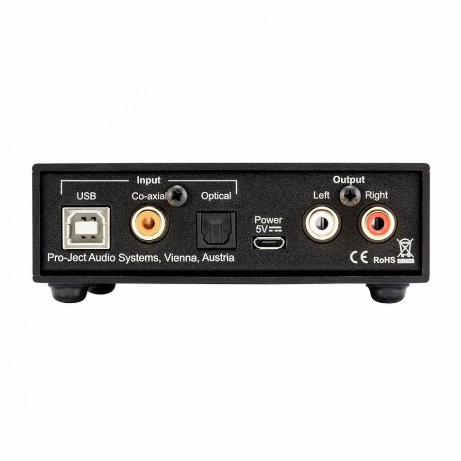 Hörlursförstärkare med olika ingångar och utgångar, svart finish.