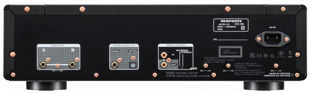 Baksidan av Marantz CD60 med flera ljud- och digitalutgångar.