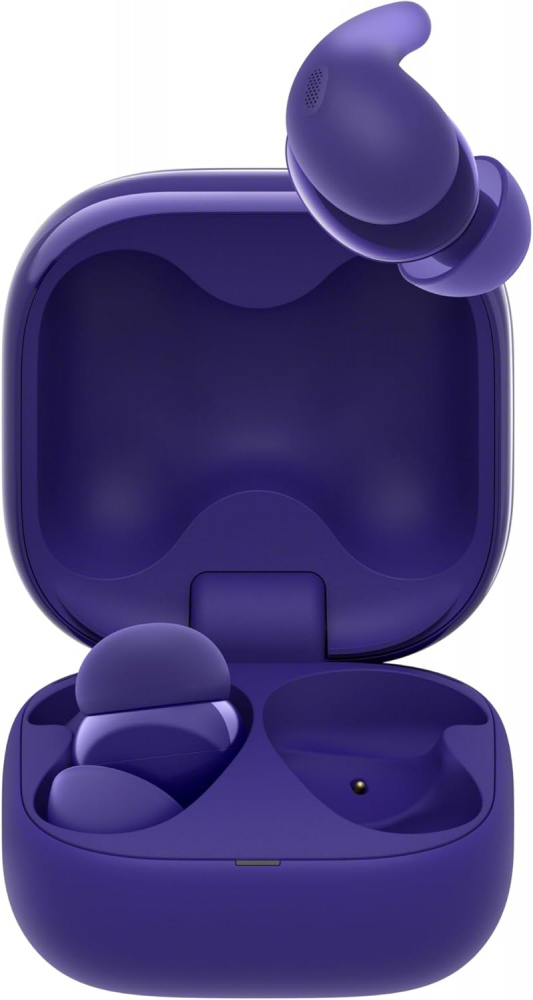 Trådlösa hörlurar i lila med ett etui. En hörlur syns utanför.