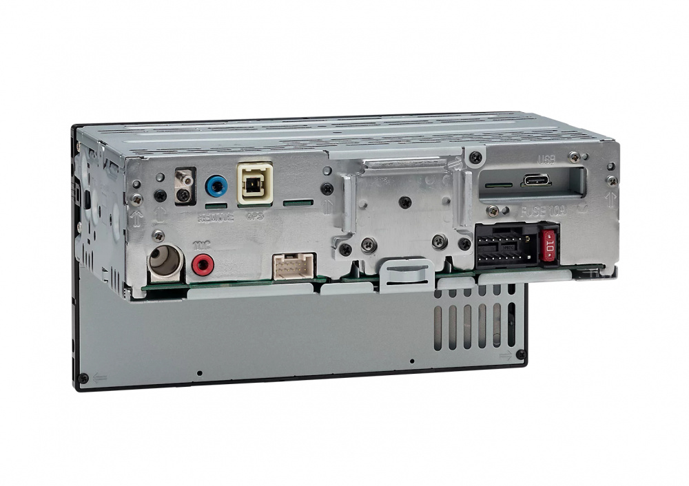 Baksidan av en bilstereo med olika anslutningar och portar.