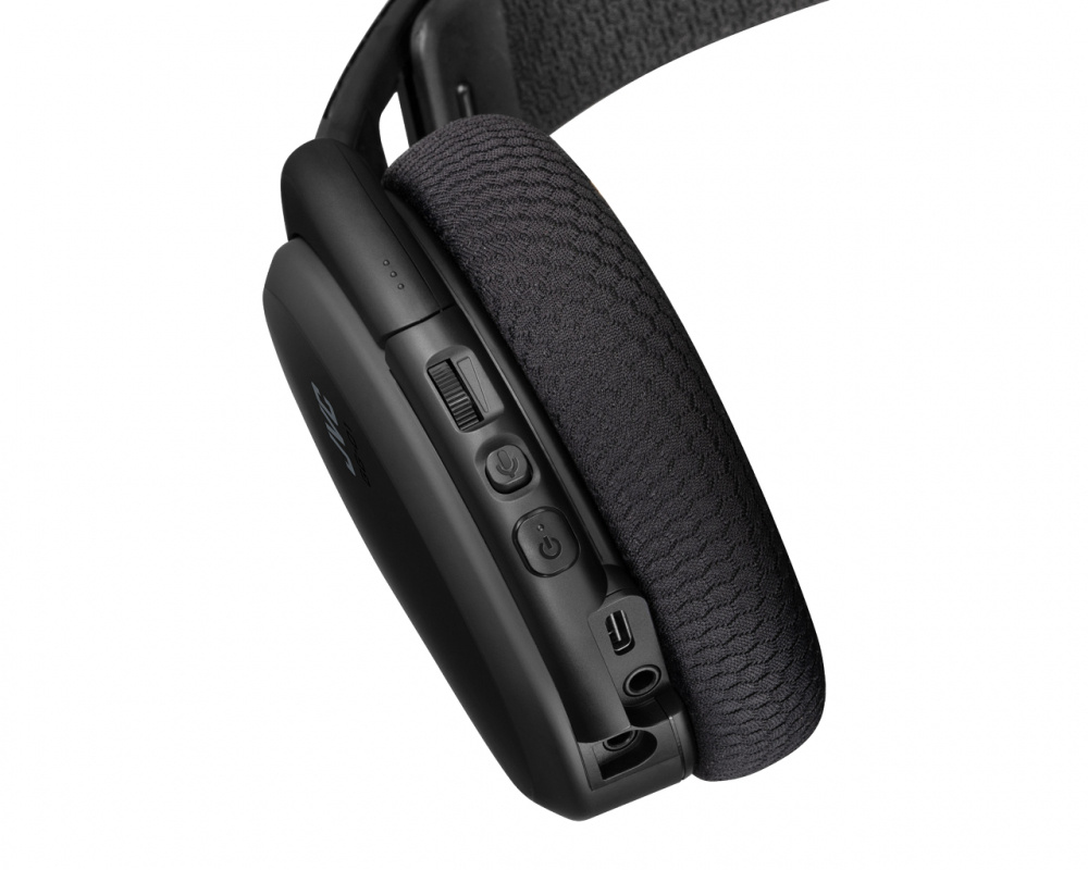Svarta gaminghörlurar med kontroller och anslutningar på sidan.
