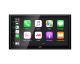 JVC KW-M565DBT, bilstereo med CarPlay, Android Auto och DAB+ En bilstereo med en stor pekskärm och ikoner för appar som CarPlay och Android Auto.