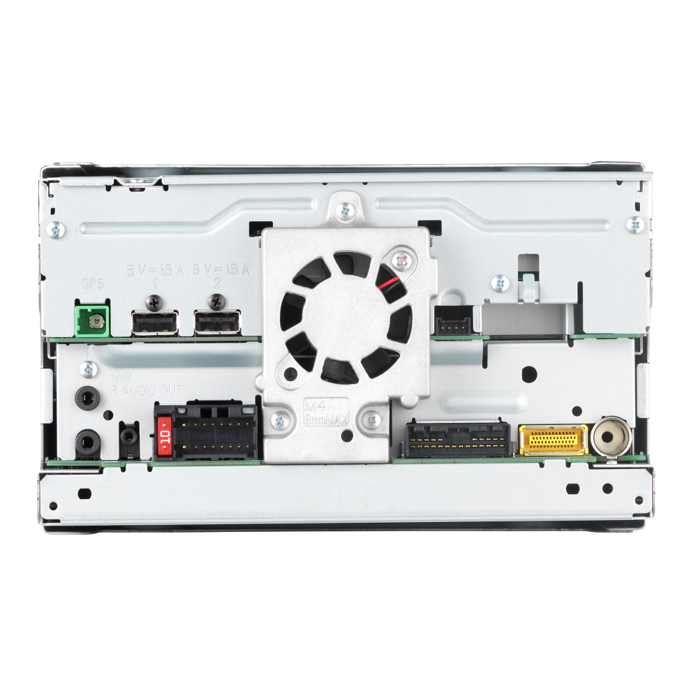 Baksidan av bilstereon med anslutningar och fläkt.