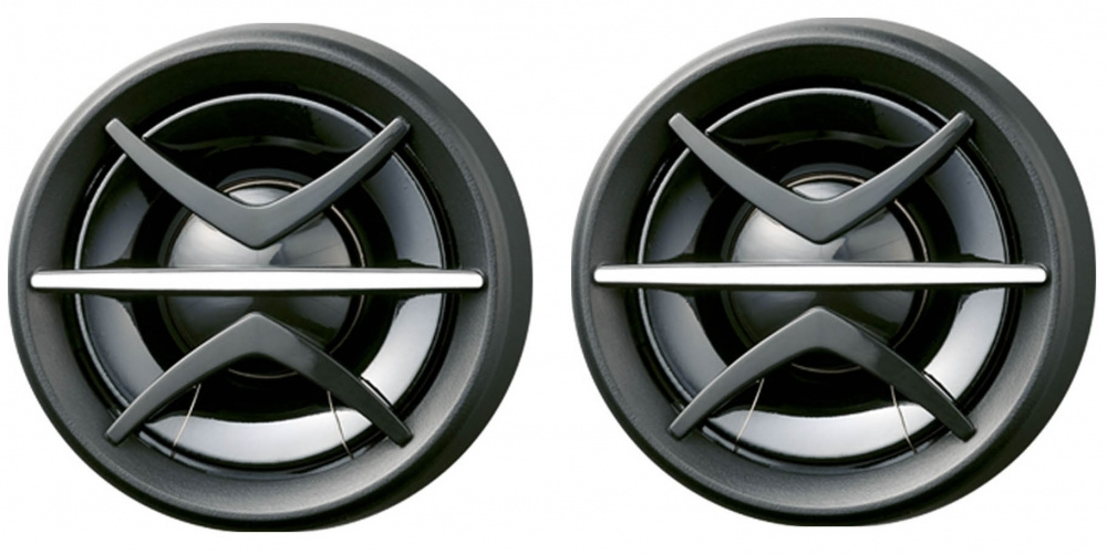 Två svarta högtalare med en modern design och kromdetaljer.