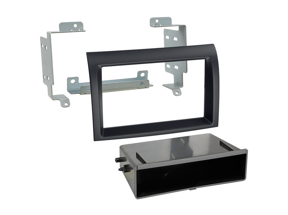 Installationsram och komponenter för bilstereo till Fiat Ducato.