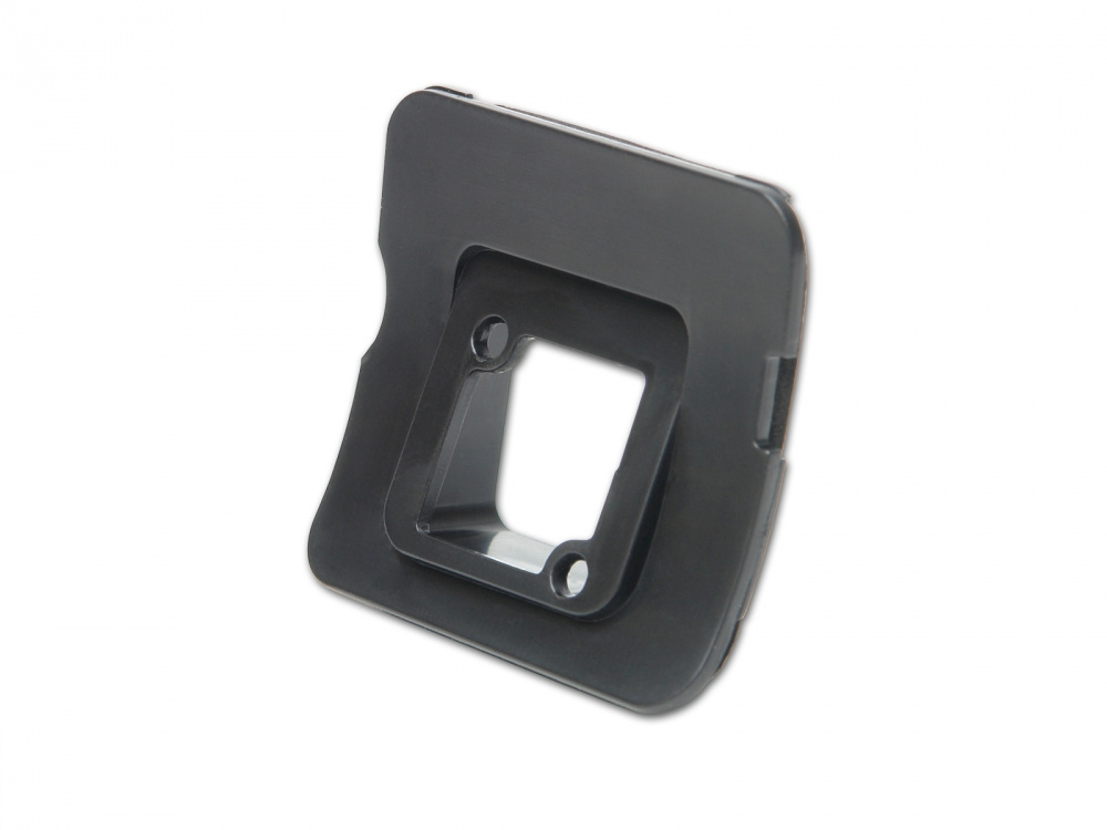 En svart adapterplatta för Alpine-utrustning.