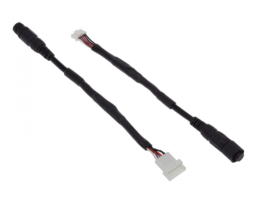 Kabeladapter för backkamera med kontaktstycken.