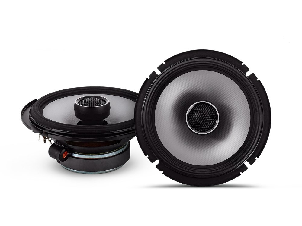 Två 6.5-tums koaxialhögtalare med svart ram och silvrig kon.
