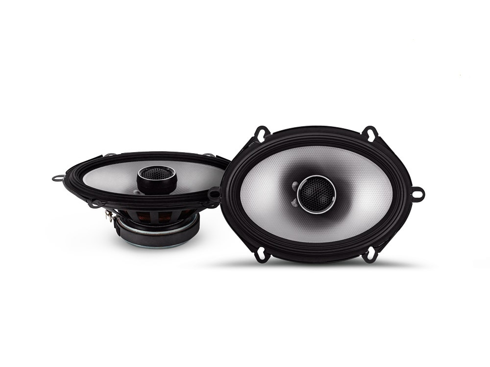 Koaxialhögtalare med oval form, svart ram och silverfärgad membran.