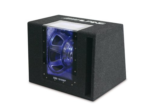 En svart subwoofer med blå belysning och transparent front.