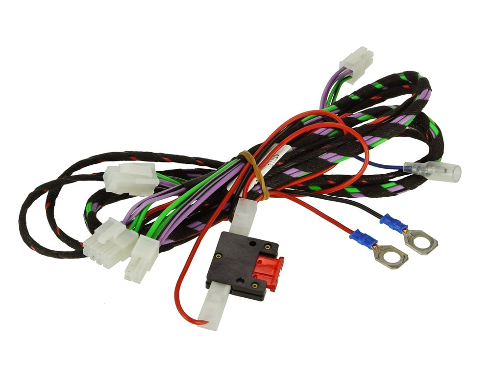 Högkvalitativa kablar och kontakter för förstärkareinstallation i Fiat Ducato 3.