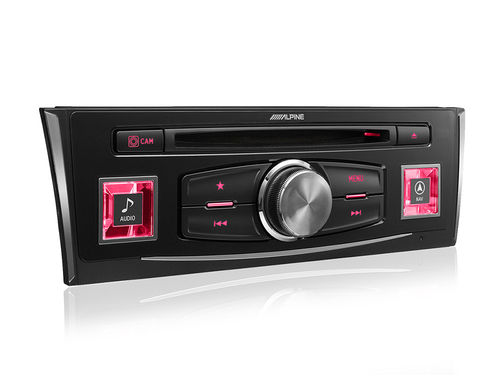 Bilstereo med flera knappar och en skiva, designad för Audi A5 2007-2016.