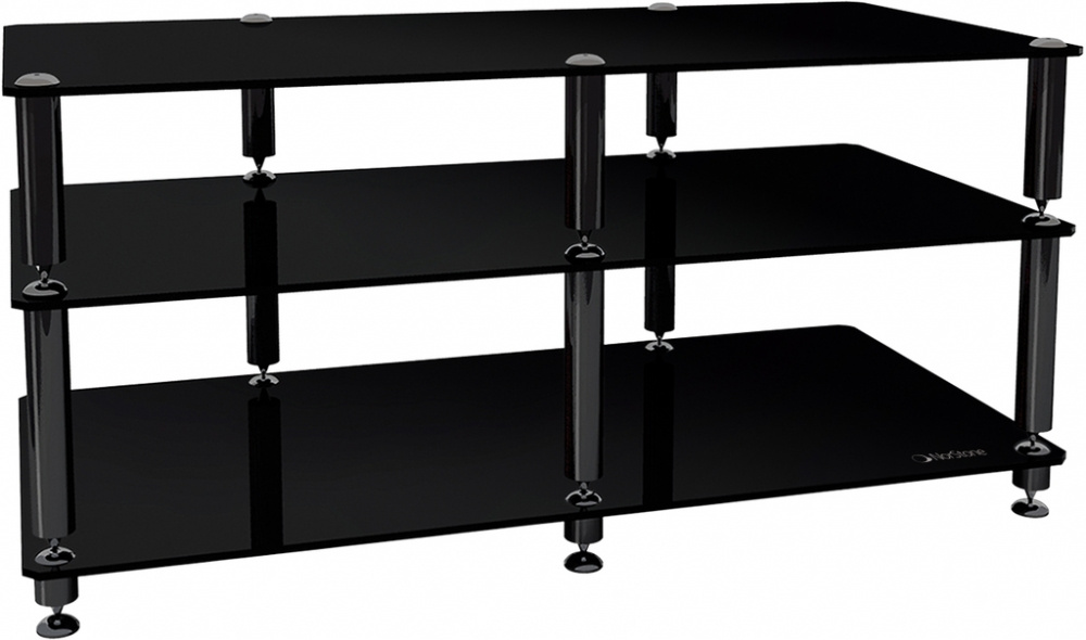 TV/media-bänk med tre svarta hyllor och glänsande silverfärgade ben.