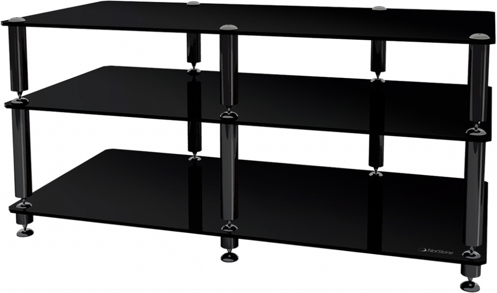 En TV/media-bänk med tre svarta hyllor och metallstöd.