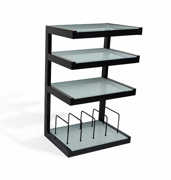 Hylla för vinylskivor, mattsvart med vitfrostat glas och förvaringsställ.