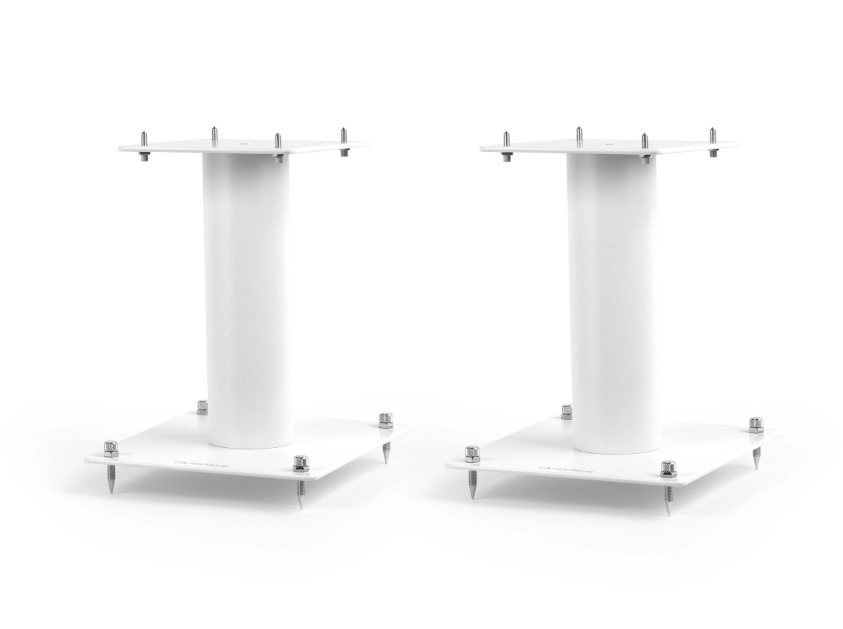 Högtalarstativ i mattvitt, 20 cm höga, med stabila fötter och plattformar.