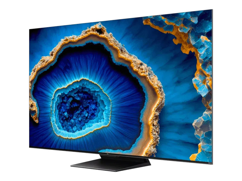 En stor TV med intrikat blå färg och mineralinspiration.