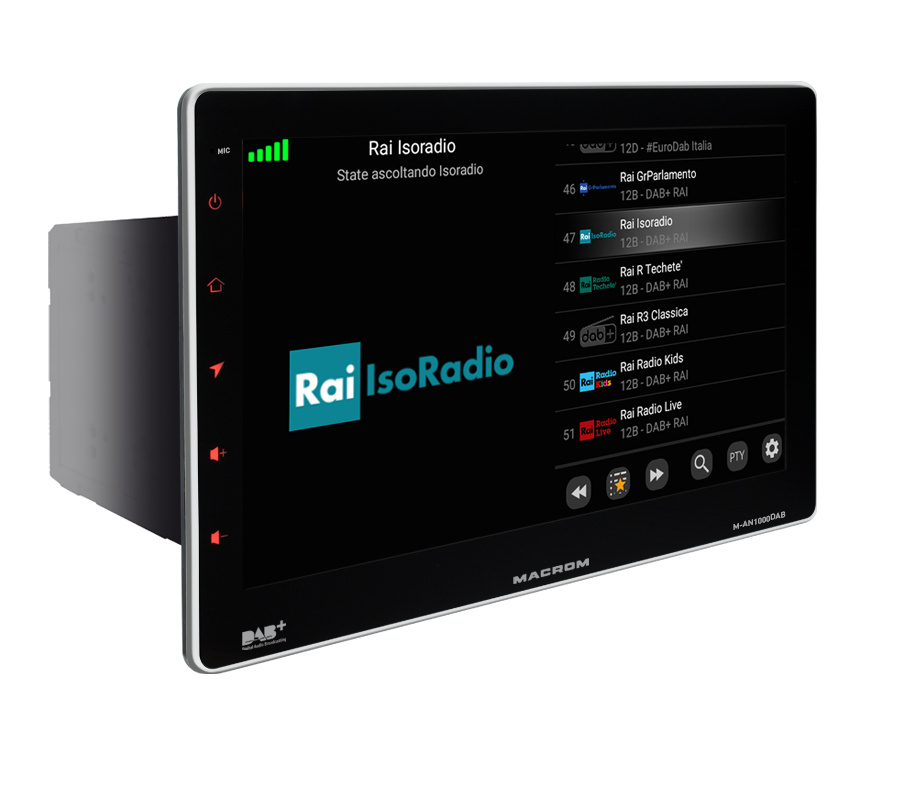 En bilstereo med en stor skärm som visar radiostationer och DAB+.