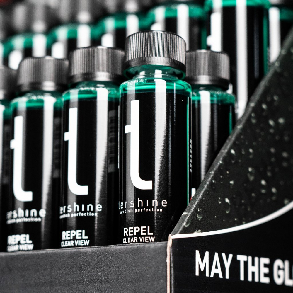 Flaskor med Tershine Repel - Clear View siktförbättrare i en display.