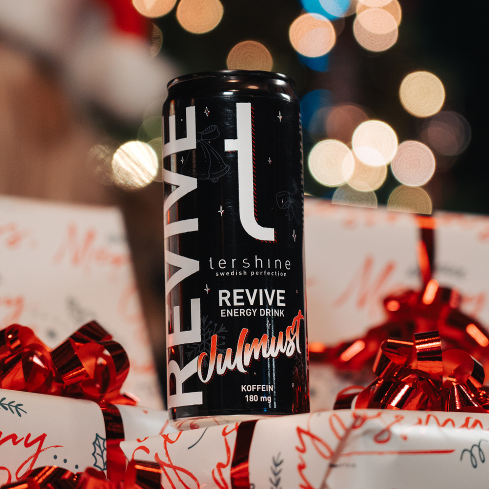 En svart burk med texten \