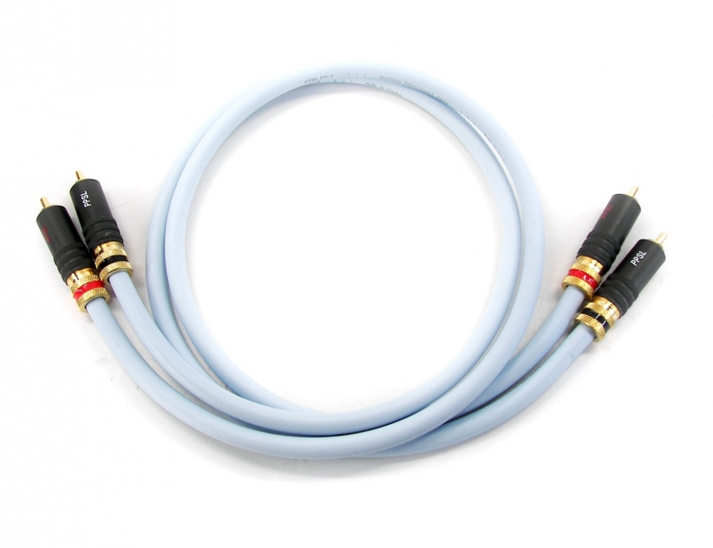 Signalkabel med RCA-kontakter i blåt färg.