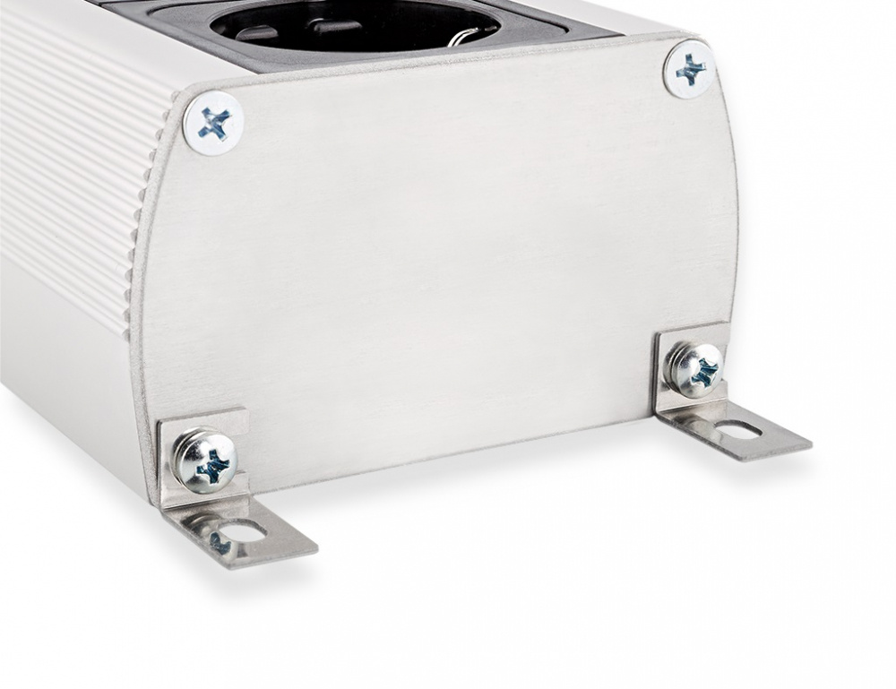 DC-blocker med 16A IEC-brunn, metallkapsling och fäste.