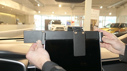 Brodit Förstärkt ProClip, Toyota Corolla/Corolla Cross 23-