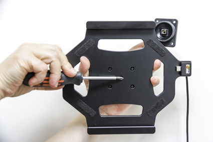 Brodit Aktiv hållare med cigg-kontakt, Samsung Galaxy Tab S3 9.7 SM-T820/SM-T825 