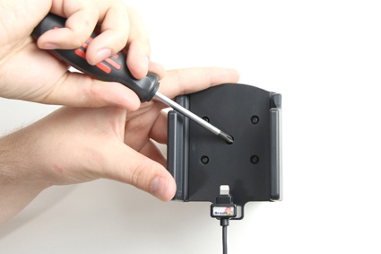 Brodit Aktiv hållare med USB-kabel och cigg-adapter, Apple iPhone 5/5S/SE