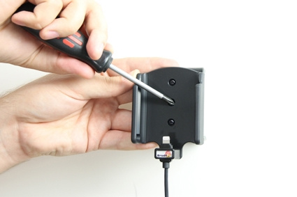 Brodit Aktiv hållare med USB-kabel och cigg-adapter, Apple iPhone 5C 