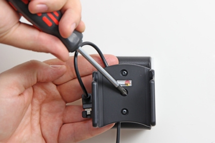 Brodit Aktiv hållare med USB-kabel och cigg-adapter, CAT B100 